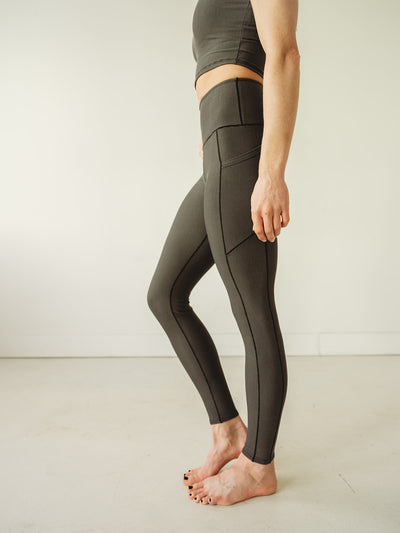 Grey Wander Pocket Yoga Pants in Microstripe