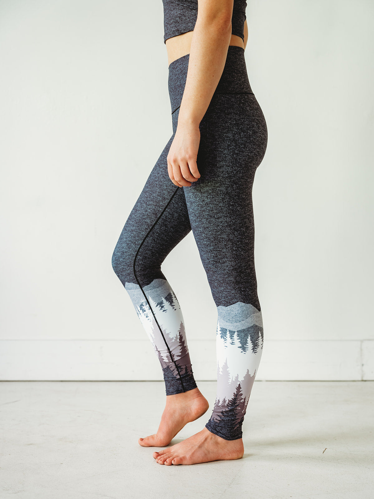 Colorado Threads Mountain Vista Yoga Pant Leggings Large Recycled