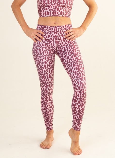 Love pink yoga pants ! With zebra print